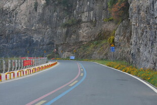 山里彩虹乡村旅游公路
