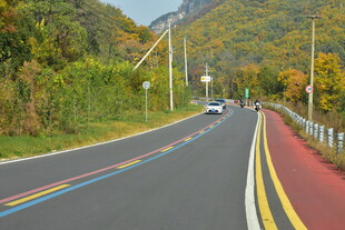 山里彩虹乡村旅游公路