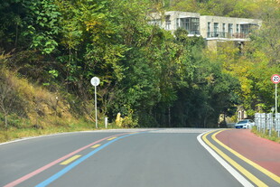 山里彩虹乡村旅游公路