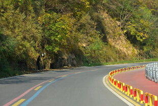 山里彩虹乡村旅游公路