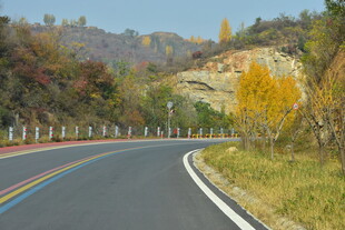 山里彩虹乡村旅游公路