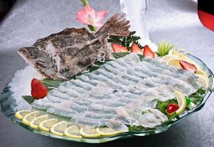 石斑鱼刺身拼盘鱼生