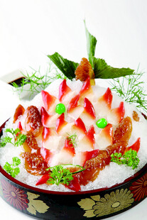 北极贝海蜇刺身拼盘