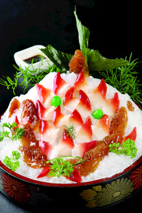 北极贝海蜇刺身拼盘