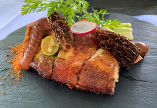 越南美食海参鸡排