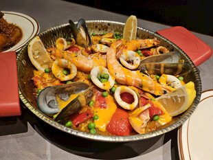 越南美食海鲜煲