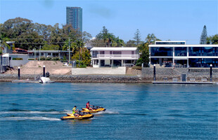 黄金海岸海滨休闲风景