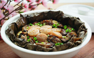 荷叶蒸瑶柱生蚝饭