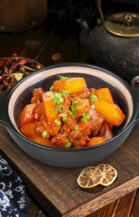 土豆红烧肉