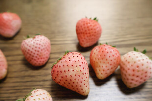 白草莓