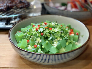 凉拌捞汁黄瓜凉粉