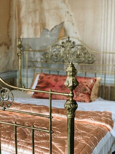 复古奢华卧室金属床装饰