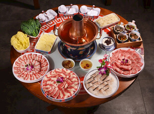 丰盛中式火锅食材拼盘