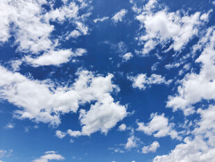 蓝天白云美景