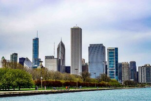 城市滨水天际线