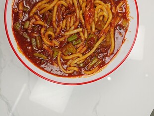 新疆特色美味炒米粉