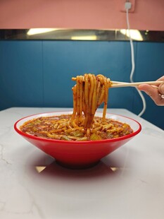 新疆特色美味炒米粉