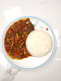 新疆特色美食肉酱盖饭 宫爆鸡丁