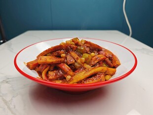 新疆特色美味炒年糕