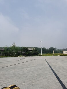 空旷平坦的户外场地