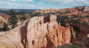 布莱斯峡谷壮丽岩石景观