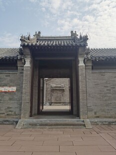 中式古建筑门洞景观