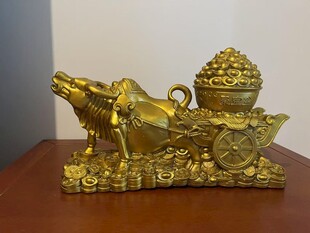 金色马拉聚宝车摆件