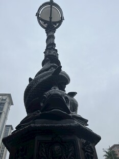 独特造型的街头装饰路灯