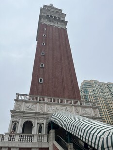 威尼斯风格钟楼建筑景观