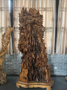 大型木雕艺术品展示
