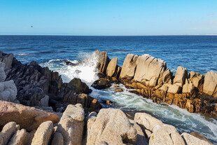 加利福尼亚蒙特雷海岸礁石