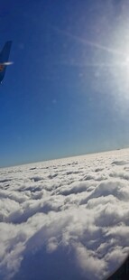 高空俯瞰云海壮丽景象