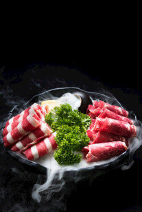 仙气缭绕的精致火锅肉片