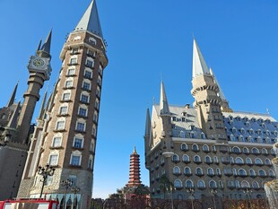 欧式尖顶建筑景观