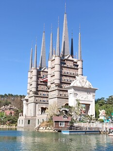 河北美院奇幻水上城堡建筑景观