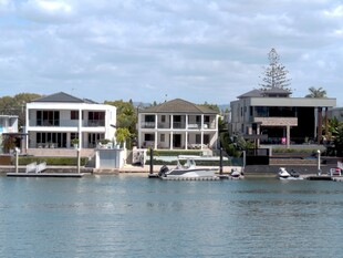 黄金海岸海滨内湾风景