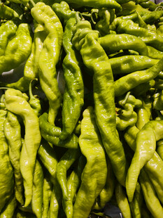 新鲜皱皮青椒堆叠