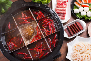九宫格麻辣火锅