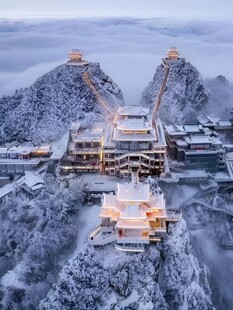雪山古建筑