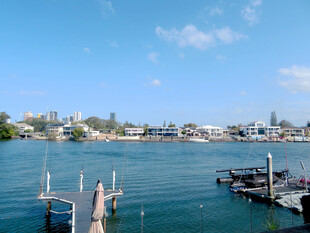 宁静港湾码头风景