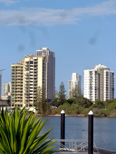黄金海岸海滨内湾风景