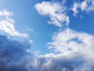 蓝天白云美景