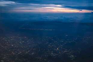 高空俯瞰城市暮色景观