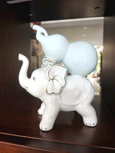 白色大象摆件