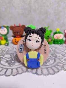 可爱黏土女孩手工艺品