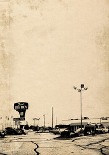 老旧机场停机坪景象