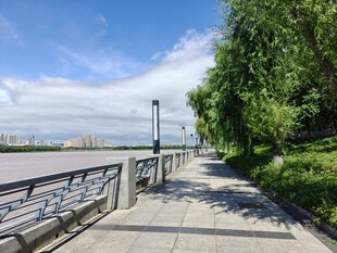河畔步道风景