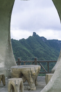 山间独特观景台景观