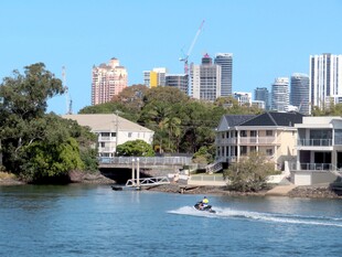 黄金海岸海滨内湾风景