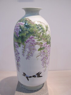紫藤花鸟纹精美陶瓷花瓶
